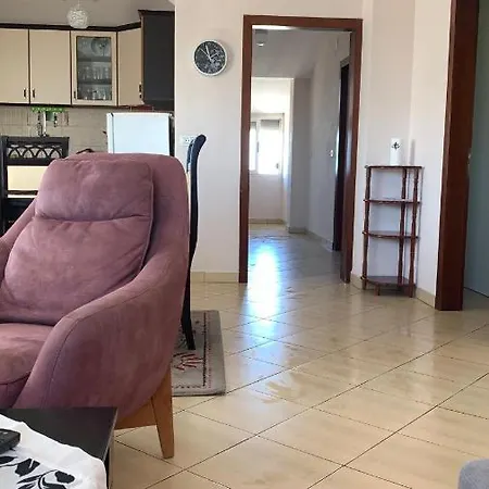 Roan House Entire Apartament Durres