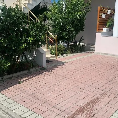 Roan House Entire Apartament * Durrës