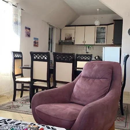 아파트 Roan House Entire Apartament *