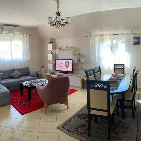Roan House Entire Apartament 아파트